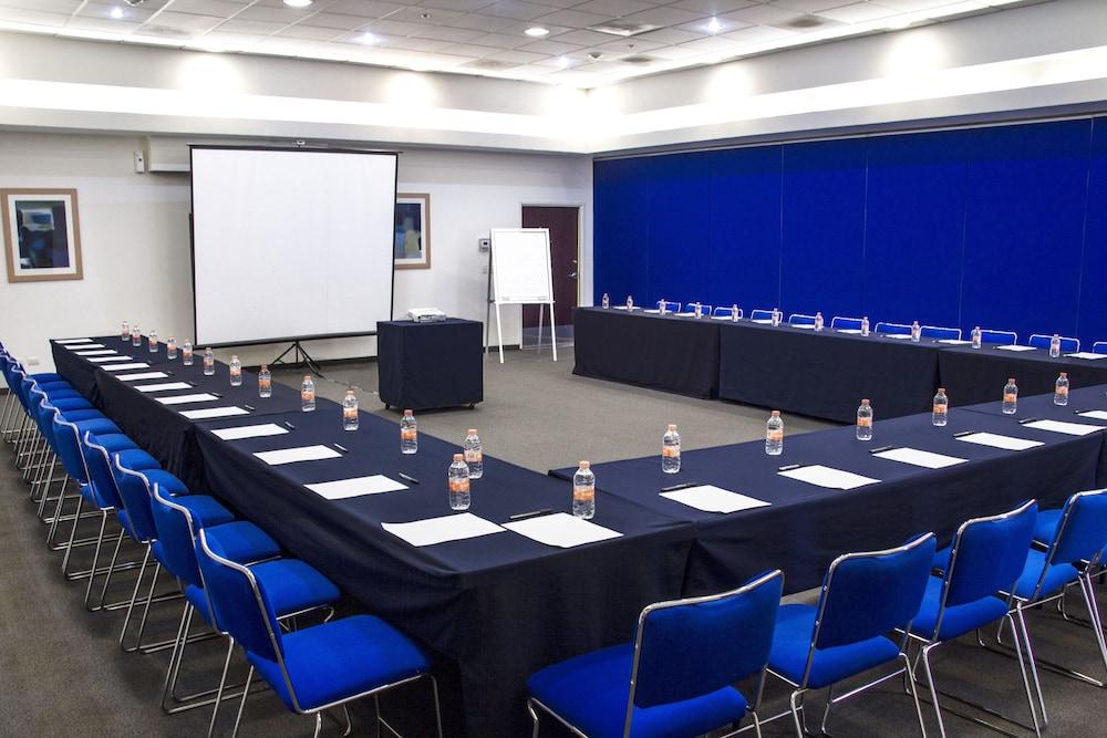 City Express By Marriott Puebla Finsa Εξωτερικό φωτογραφία