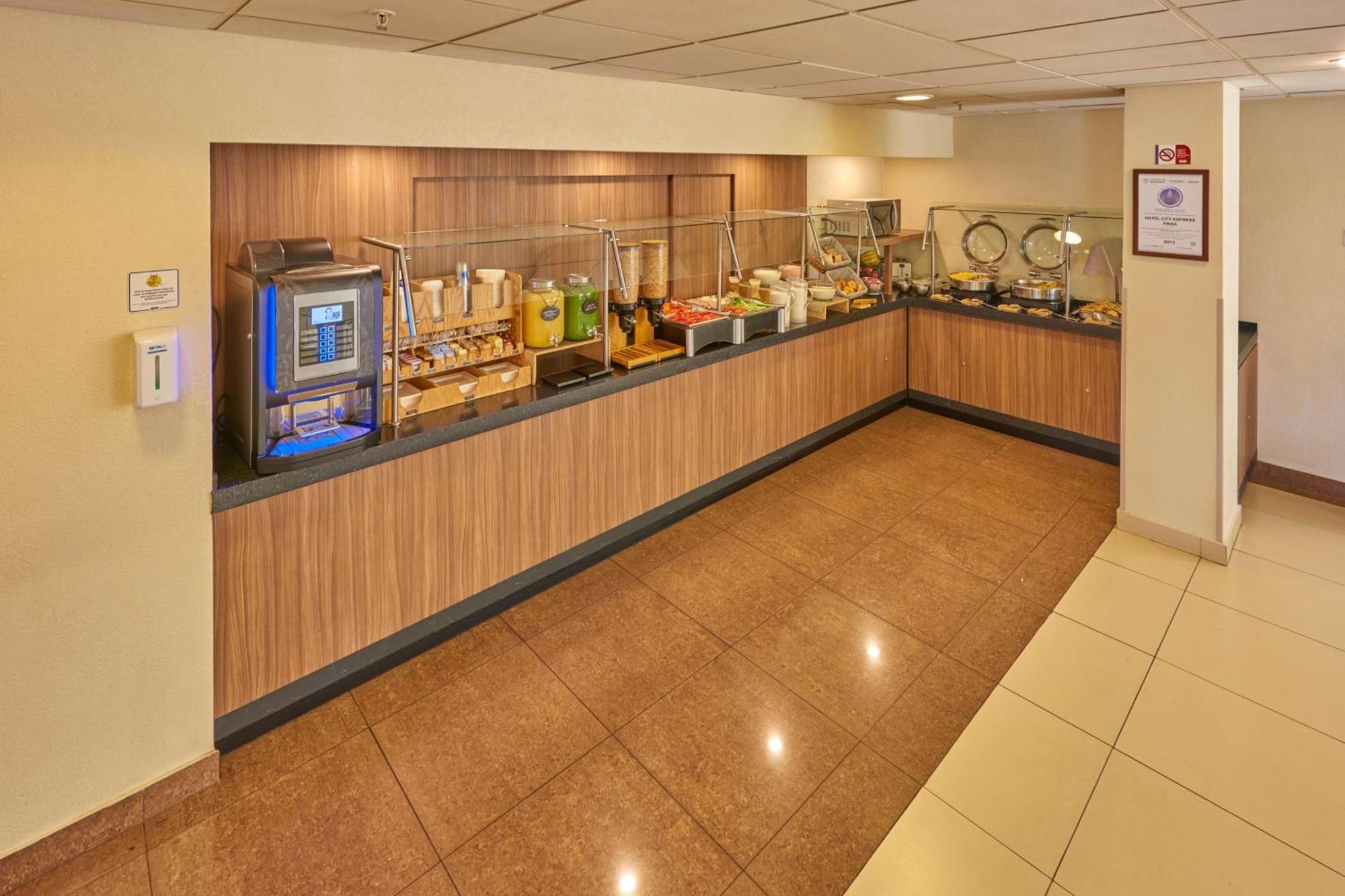 City Express By Marriott Puebla Finsa Εξωτερικό φωτογραφία