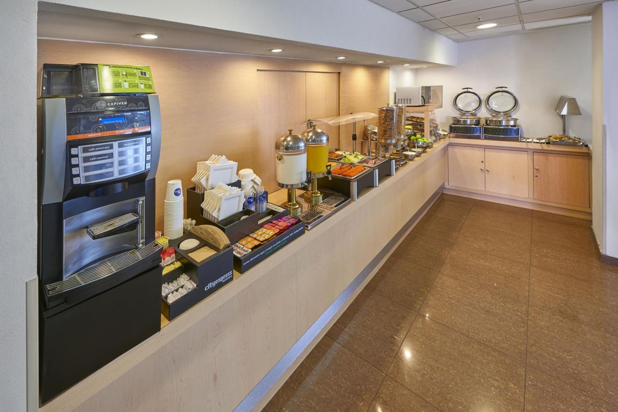 City Express By Marriott Puebla Finsa Εξωτερικό φωτογραφία